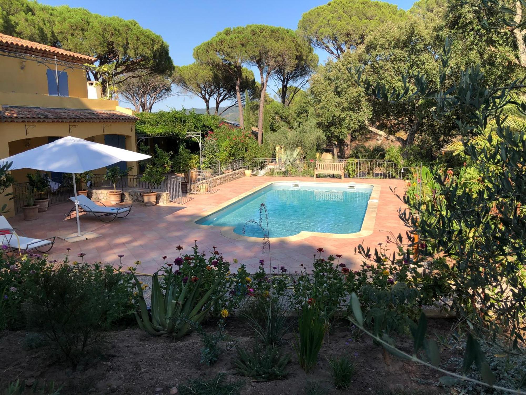Sous Les Pins Parasols Vidauban Buitenkant foto
